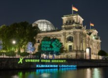 Midnight projection on Bundestag Berlin - 30.08.2018
